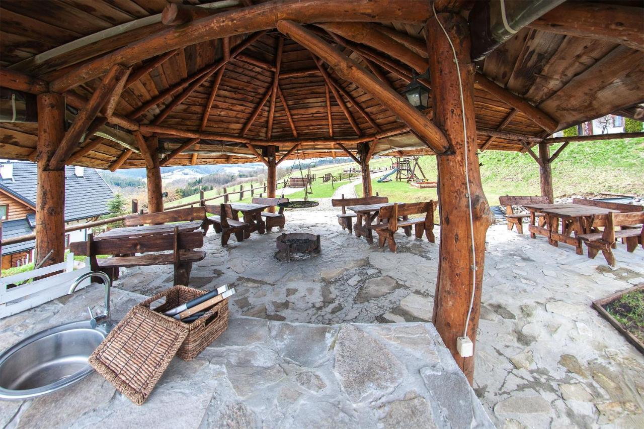 W Bieszczadzie I Z Basenem Bieszczady Апартаменти